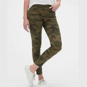 Gap Green Camouflage Jeans, Ankle Length, Size 29/8
